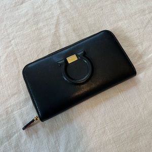 Salvatore Ferragamo Nero Calf Continental Wallet